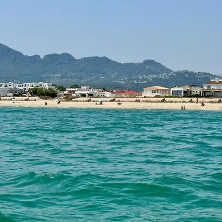 아파트 Casa En Playa Les Deveses, *